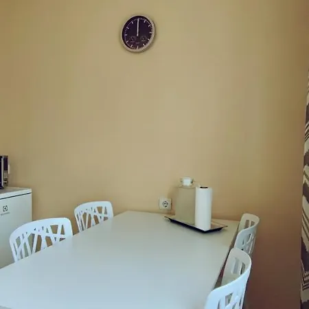 Fruza Family In Apartman